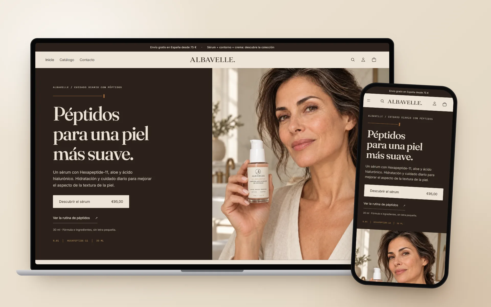 Tienda online ALBAVELLE en ordenador y móvil: portada «Péptidos para una piel más suave» con una mujer sosteniendo el sérum
